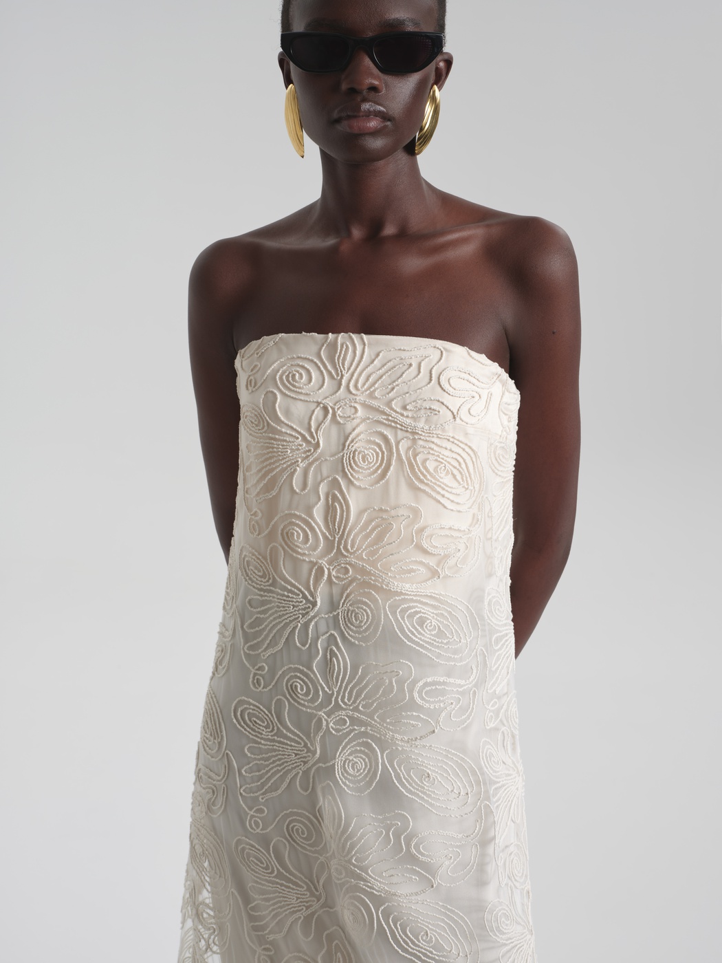 Maxi dress made of embroidered fabric
