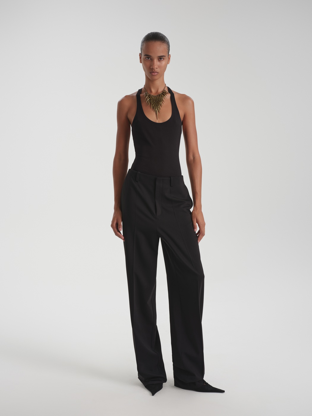 Брюки на средней посадке со стрелками